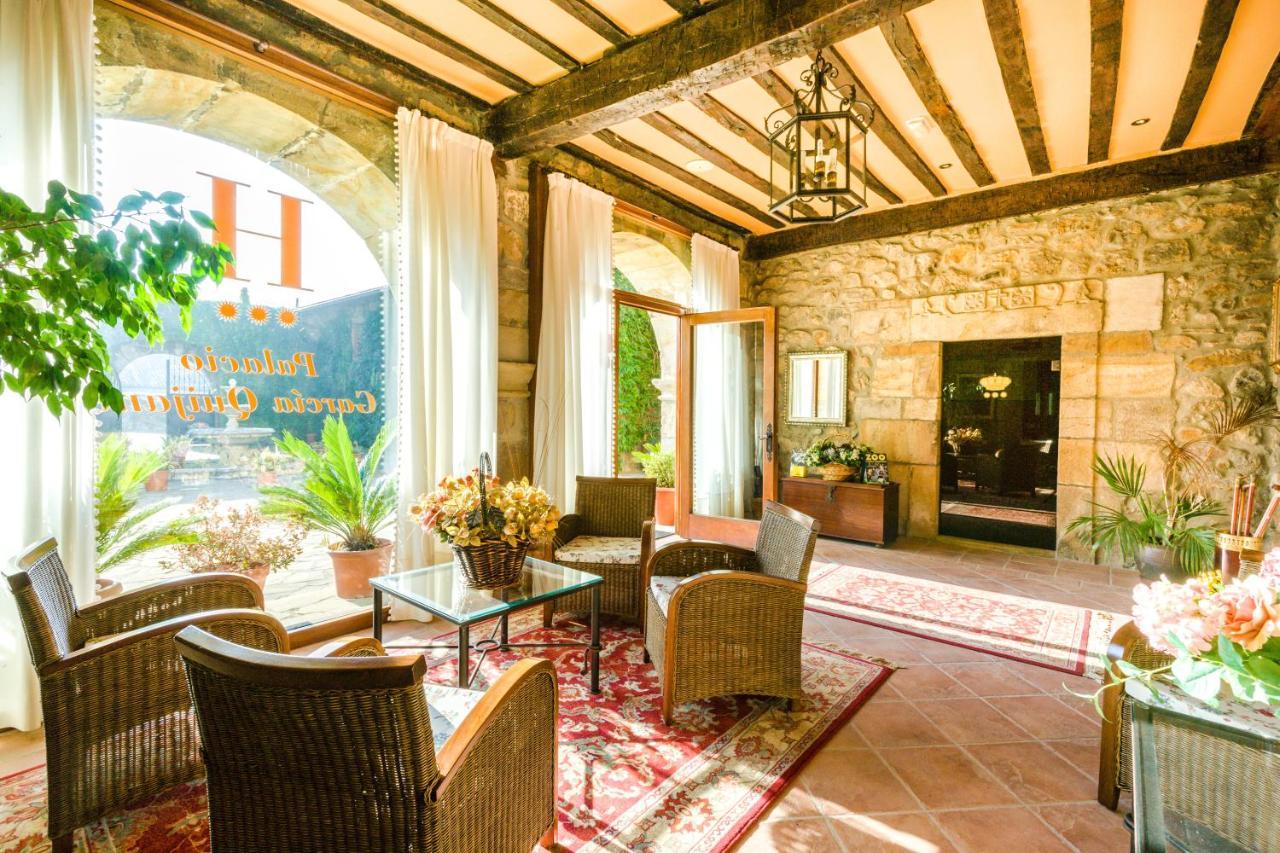 Hotel Palacio Garcia Quijano Corrales De Buelna ภายนอก รูปภาพ