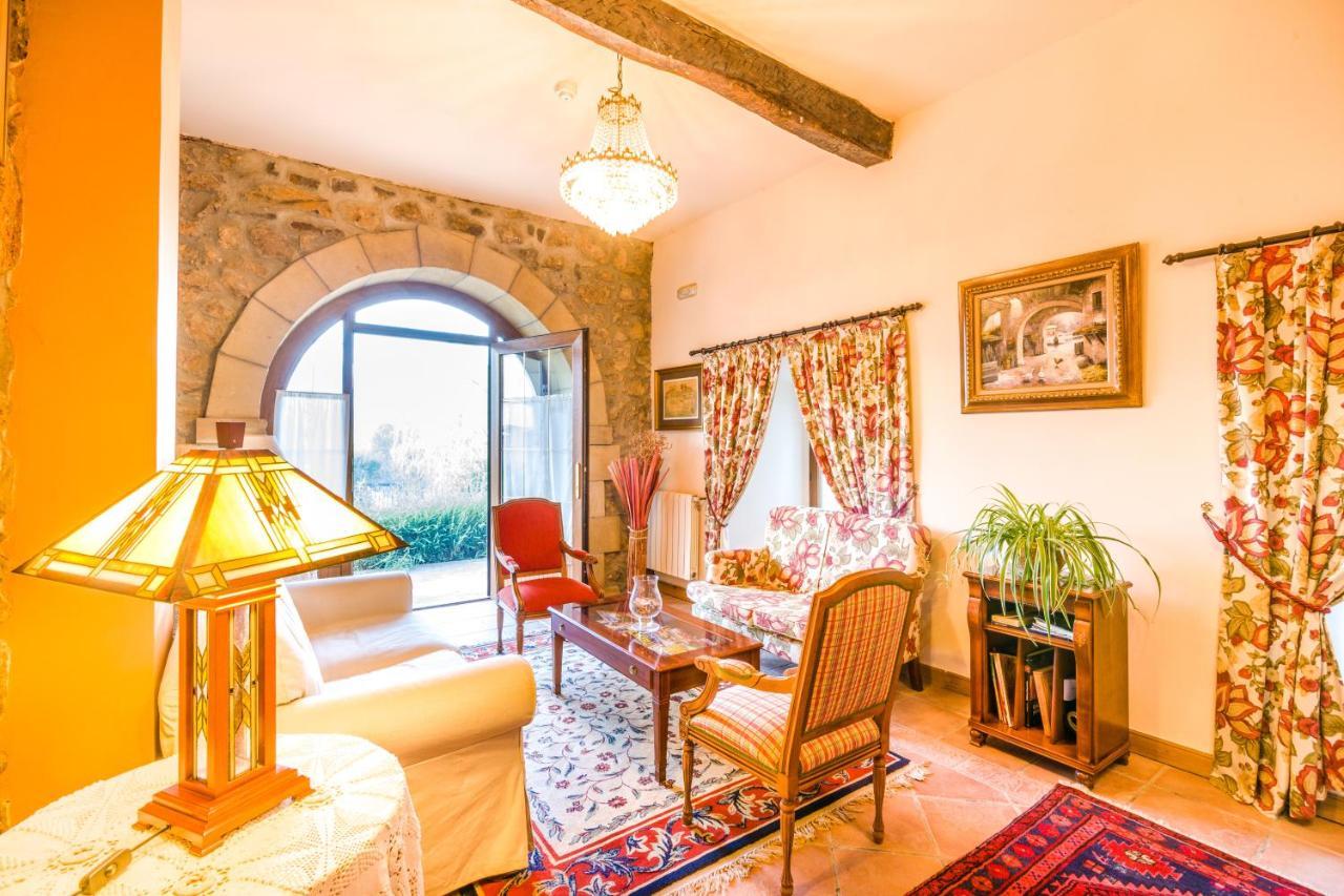 Hotel Palacio Garcia Quijano Corrales De Buelna ภายนอก รูปภาพ