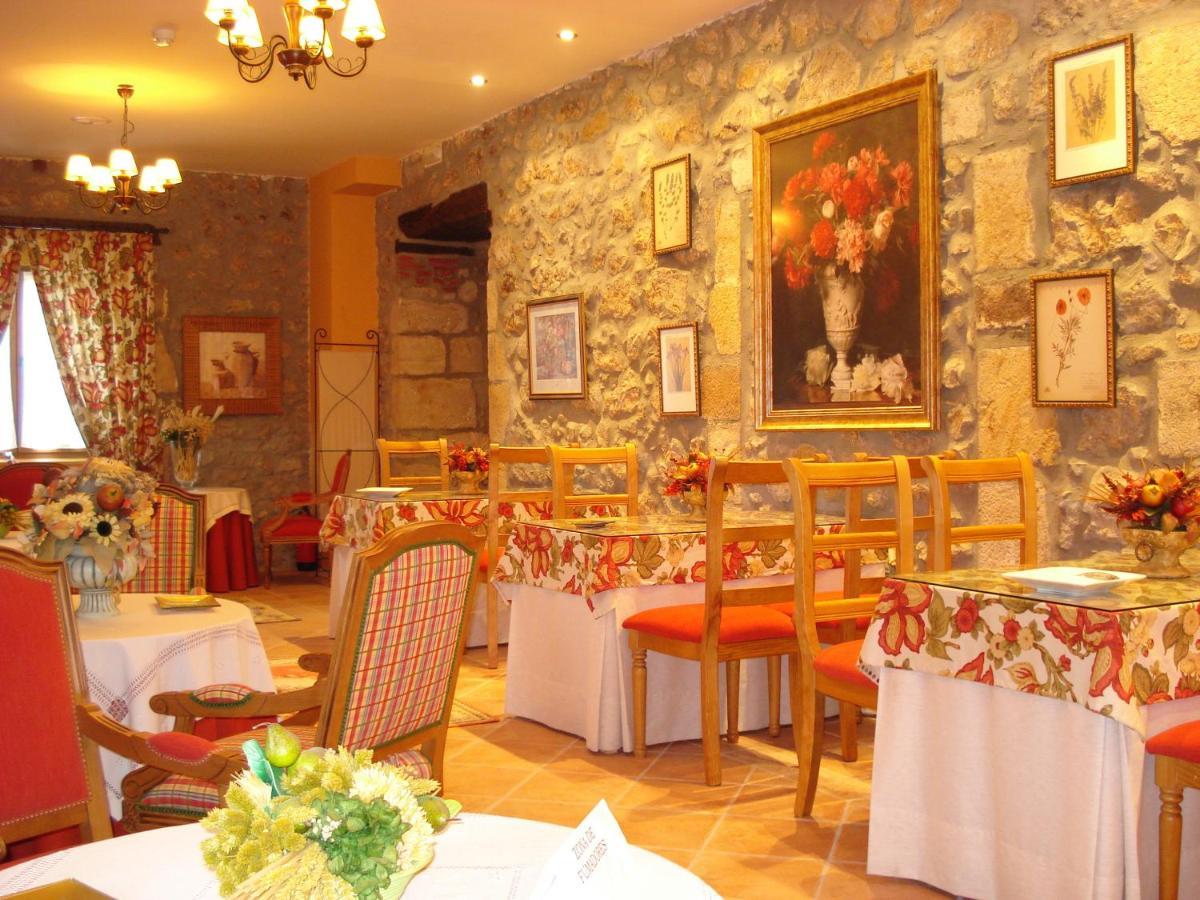 Hotel Palacio Garcia Quijano Corrales De Buelna ภายนอก รูปภาพ