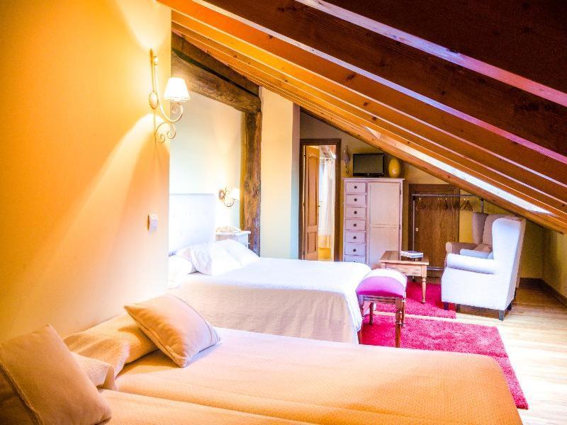 Hotel Palacio Garcia Quijano Corrales De Buelna ห้อง รูปภาพ