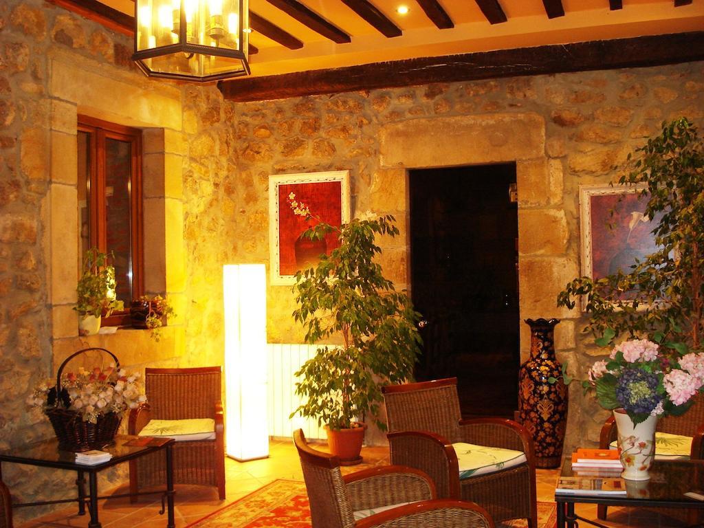 Hotel Palacio Garcia Quijano Corrales De Buelna ภายนอก รูปภาพ