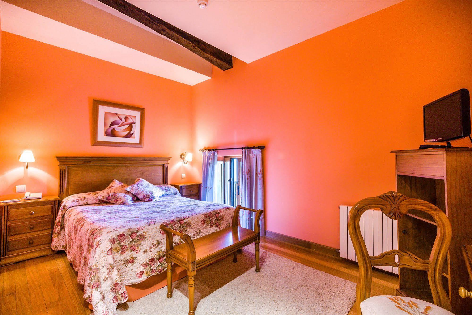 Hotel Palacio Garcia Quijano Corrales De Buelna ภายนอก รูปภาพ